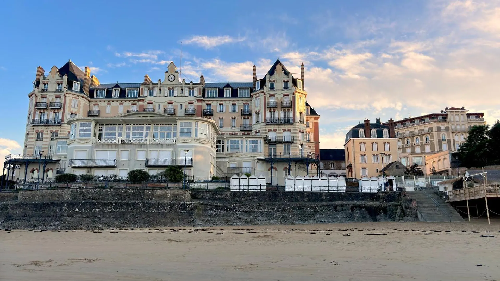 סנט-לונייר Grand Hotel Vue Plage Les Pieds Dans L'Eau דירה